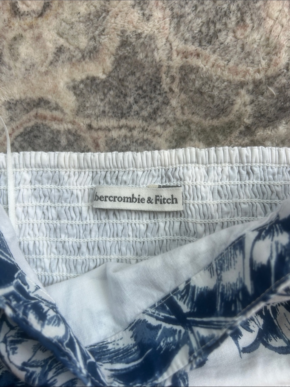 Abercrombie & Fitch Women’s Shirt Navy Blue Floral Off-Shoulder Crop Size XS - Picture 2 of 10
